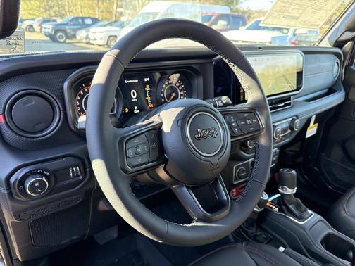 Granite Crystal Metallic Clearcoat 2026 Jeep Gladiator Rubicon