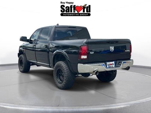 Brilliant Black Crystal Pearlcoat 2015 RAM 1500 Laramie