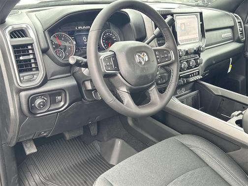 2025 RAM 2500 Big Horn Crew Cab 4x4 6'4' Box