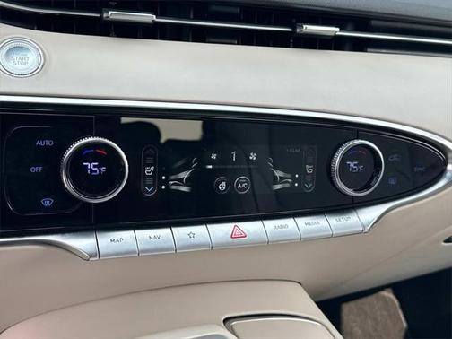 2022 Genesis GV70 2.5T AWD