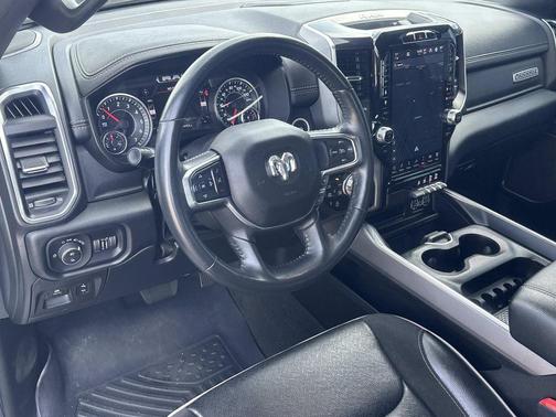 Bright White Clearcoat 2022 RAM 1500 Laramie