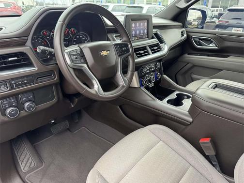 2023 Chevrolet Suburban LS