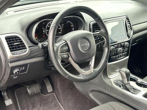 2019 Jeep Grand Cherokee Laredo