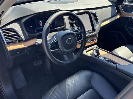 Onyx Black Metallic 2024 Volvo XC90 B5 Plus Bright Theme