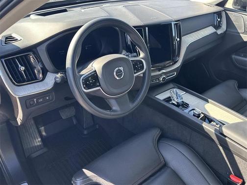 2022 Volvo XC60 Recharge Plug-In Hybrid T8 Inscription