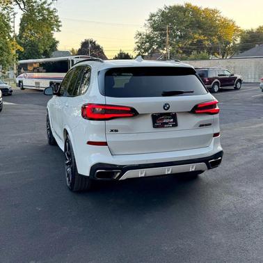 2021 BMW X5 M50i