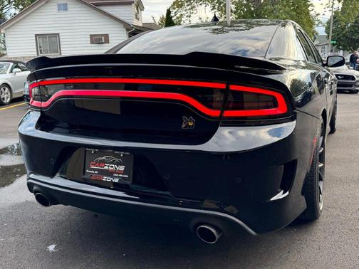 2016 Dodge Charger SE