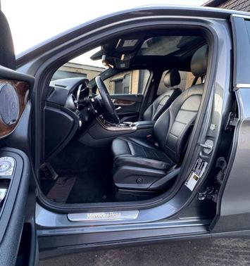 2017 Mercedes-Benz GLC 300 4MATIC