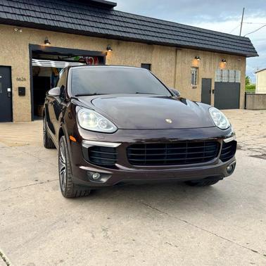 2017 Porsche Cayenne Platinum Edition