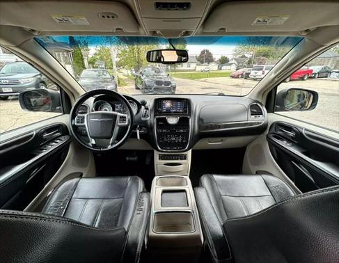 2011 Chrysler Town & Country Touring-L