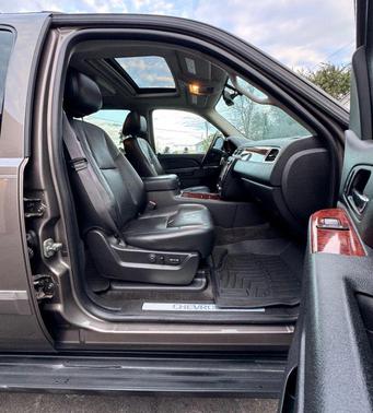 2013 Chevrolet Suburban 1500 LTZ