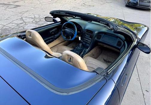 2001 Chevrolet Corvette Base