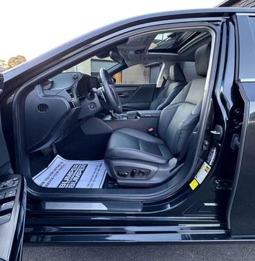 2022 Lexus ES 350 Base