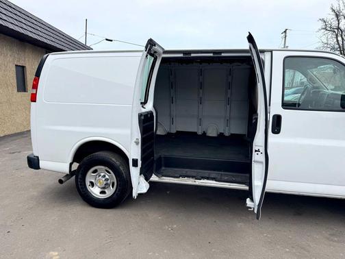 2021 Chevrolet Express 2500 RWD 2500 Regular Wheelbase WT