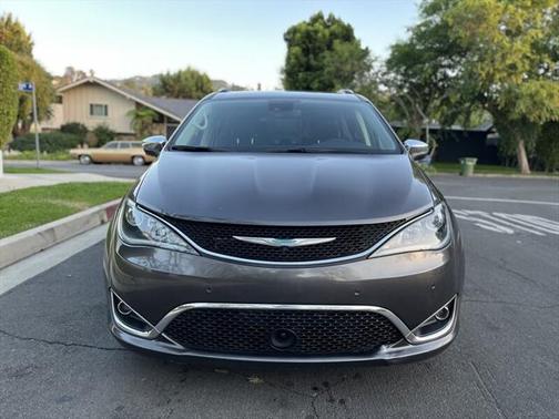 2020 Chrysler Pacifica Hybrid Limited
