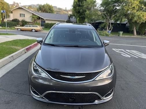 2020 Chrysler Pacifica Hybrid Limited