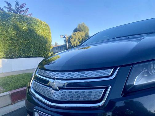 Ashen Gray Metallic 2015 Chevrolet Volt Base