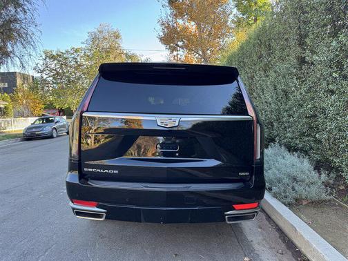 2022 Cadillac Escalade ESV Premium Luxury