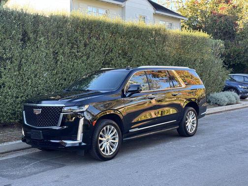 2022 Cadillac Escalade ESV Premium Luxury