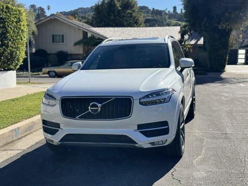 2019 Volvo XC90 T6 Momentum
