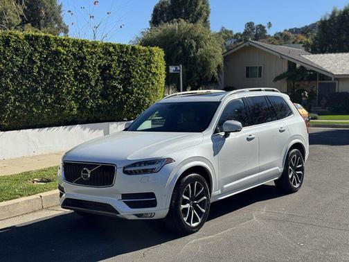 2019 Volvo XC90 T6 Momentum