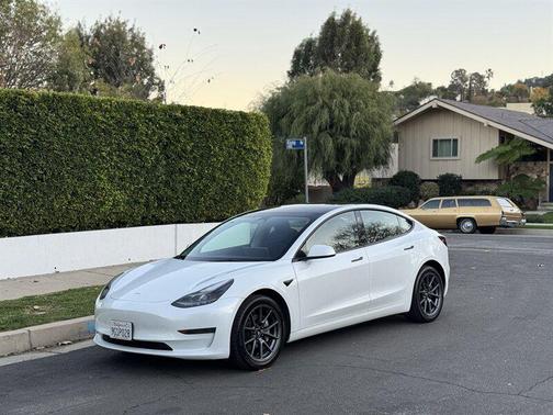 2023 Tesla Model 3 Standard Range