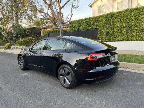 2022 Tesla Model 3 Standard Range