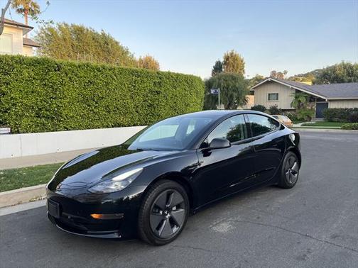 2022 Tesla Model 3 Standard Range