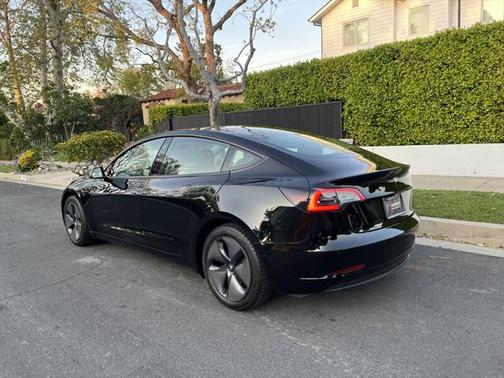2022 Tesla Model 3 Standard Range