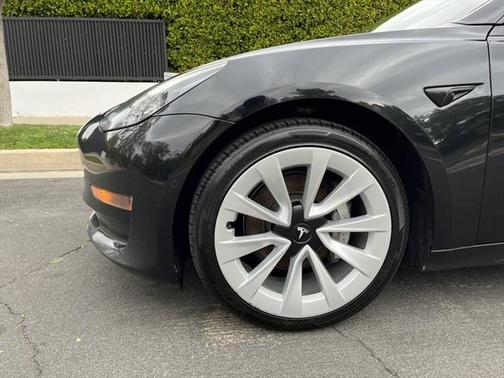 2022 Tesla Model 3 Standard Range