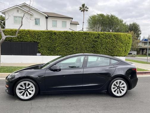 2022 Tesla Model 3 Standard Range