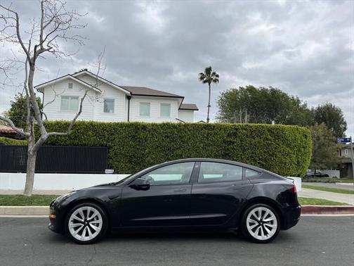 2022 Tesla Model 3 Standard Range