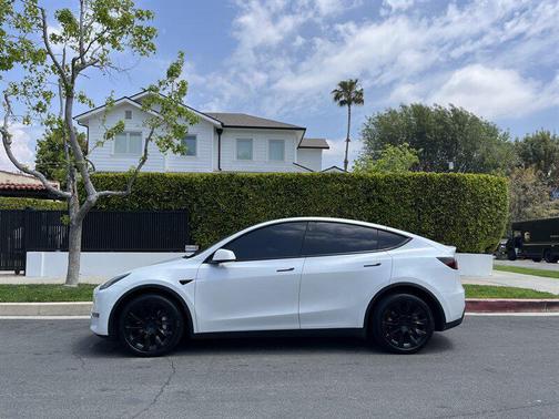 2021 Tesla Model Y Long Range Dual Motor All-Wheel Drive
