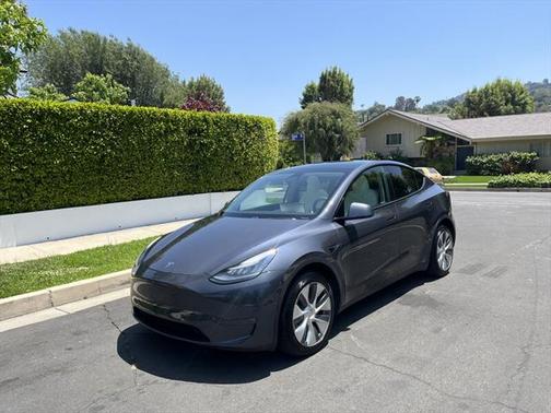 2020 Tesla Model Y Long Range