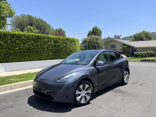 2020 Tesla Model Y Long Range