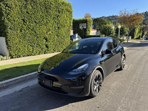 2023 Tesla Model Y Long Range Dual Motor All-Wheel Drive