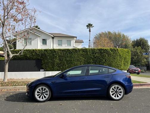 2022 Tesla Model 3 Standard Range