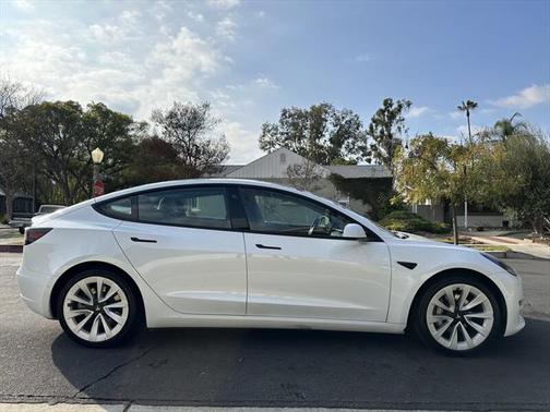 2022 Tesla Model 3 Standard Range
