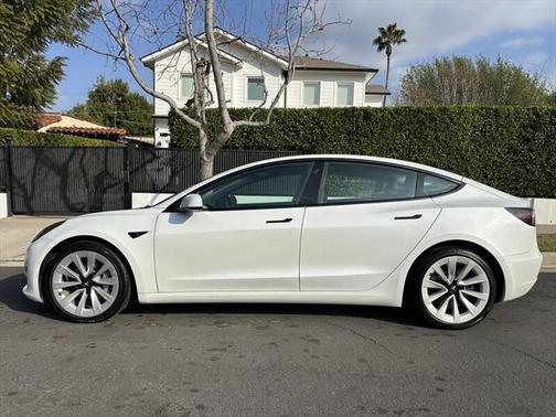 2022 Tesla Model 3 Standard Range