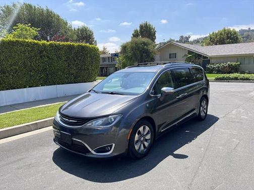 2018 Chrysler Pacifica Hybrid Limited