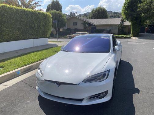 2017 Tesla Model S 75D