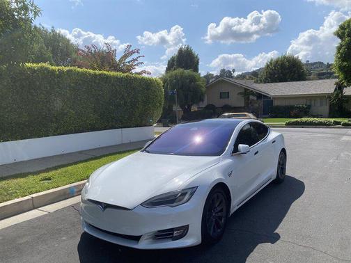 2017 Tesla Model S 75D