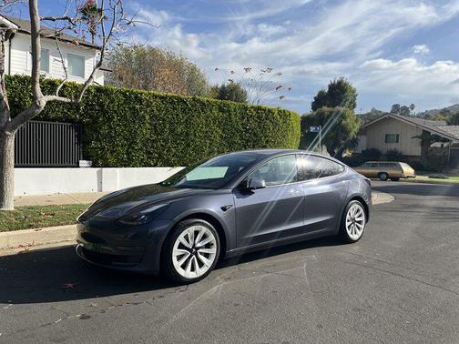 2022 Tesla Model 3 Standard Range