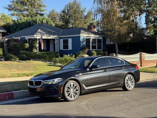 2019 BMW 530 530i