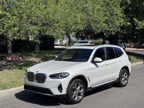Mineral White Metallic 2024 BMW X3 xDrive30i
