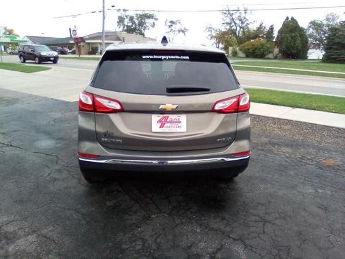 Photo 3 of 9 of 2018 Chevrolet Equinox 1LT