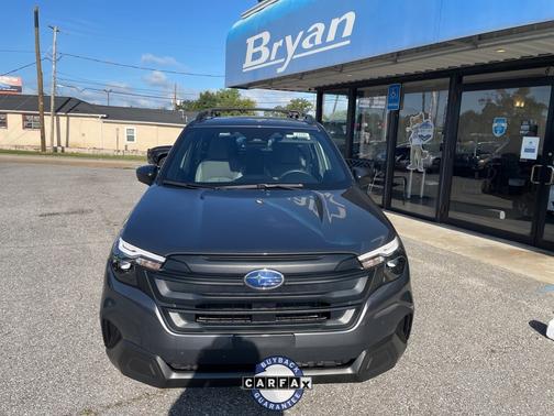 2025 Subaru Forester Base