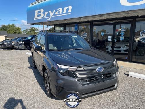 2025 Subaru Forester Base