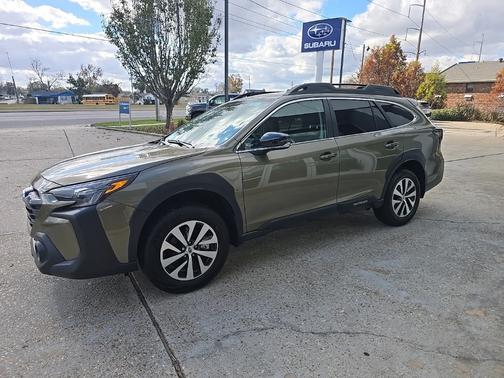 2025 Subaru Outback Premium