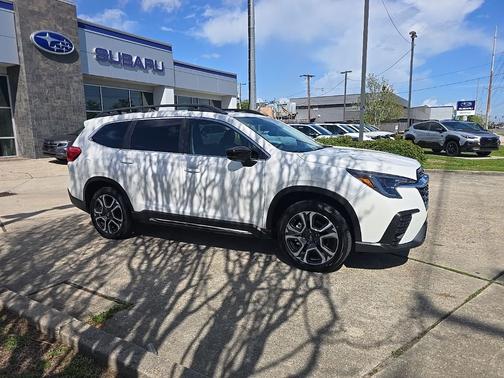 Crystal White Pearl 2025 Subaru Ascent Limited